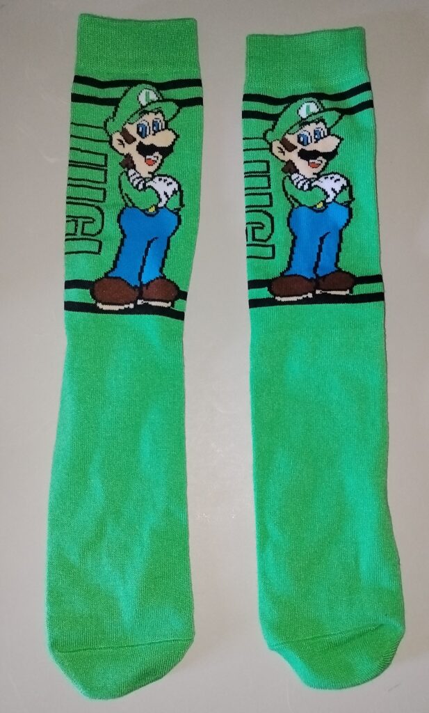 Super Mario Men's  Socks Size 8-12
